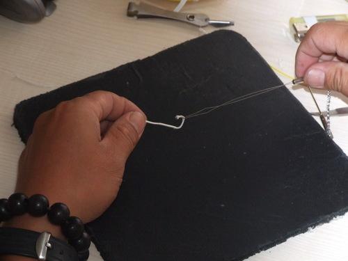 【钓鱼】图示飞蝇主线安装连接线圈的方法