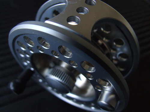 【钓鱼】图示飞蝇轮左右手互调方法