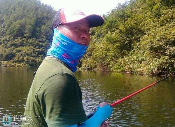 夏季夜钓去钓鱼