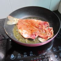 鱼的做法：吃货推荐的锅贴鱼最开胃