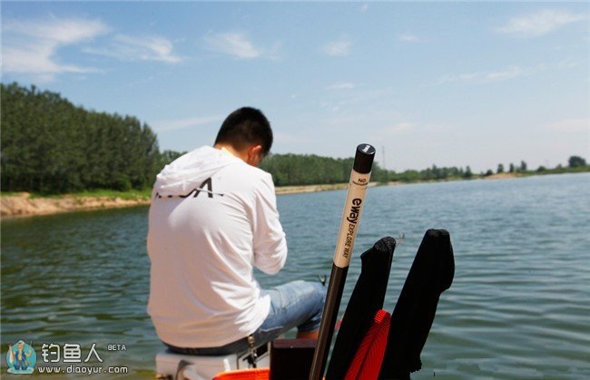 化氏秘籍之野钓打窝子的一些技巧