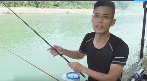袖钩钓鱼 掌握窍门在走水区域算是个利器 [视频]
