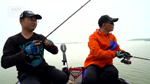 小汐路亚 濒死鳑鲏缓收闪落 2B青年爆拉翘嘴 [视频]