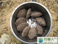 钓鱼时使用诱饵窝料的三个作用分析