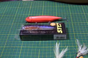 鲈业部：装备篇 MEGABASS2016新出品铅笔评测 [视频]