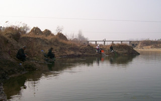 冬季江河流水钓鱼的技巧