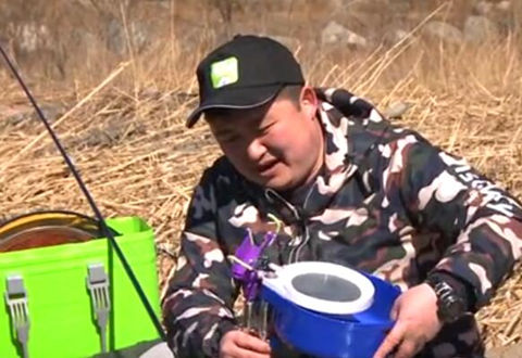 搂宝儿二人组  拥有这样神器 从此野钓一身轻 [视频]