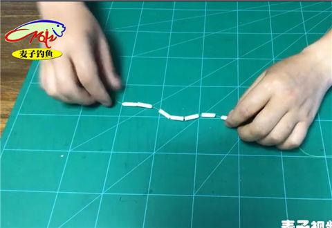 麦子钓鱼 奇思妙想制作七星浮漂 [视频]