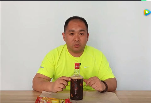 饵料DIY 入夏药酒开饵钓大鲫鱼一点不难 [视频]