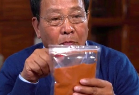 化绍新钓鱼技巧 制作好鱼饵很容易？设备得花几千万[视频]