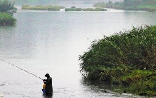 谈谈雷雨天气我对野钓的一些认识