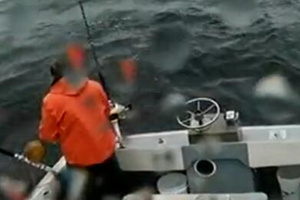 狡猾黑鲔殊死战第一季06 风暴来袭 钓巨大黑鲔 [视频]