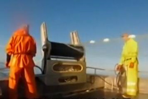 鲑鱼湾的搏斗3：疲劳最高点 布里斯托湾的搏斗 [视频]