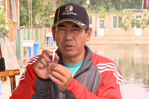 《去钓鱼》第116期 黑坑高手教你如何选用浮漂 [视频]